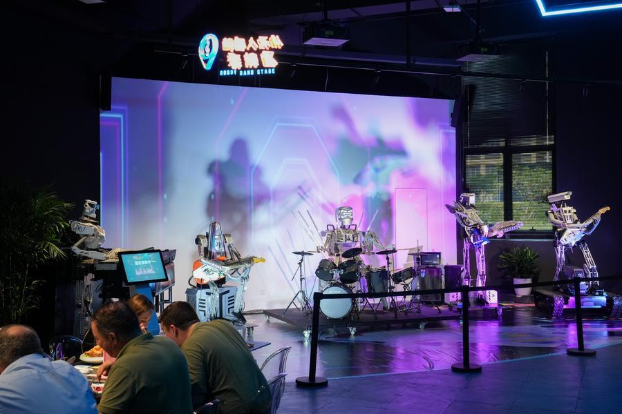 Robot demonstration stage